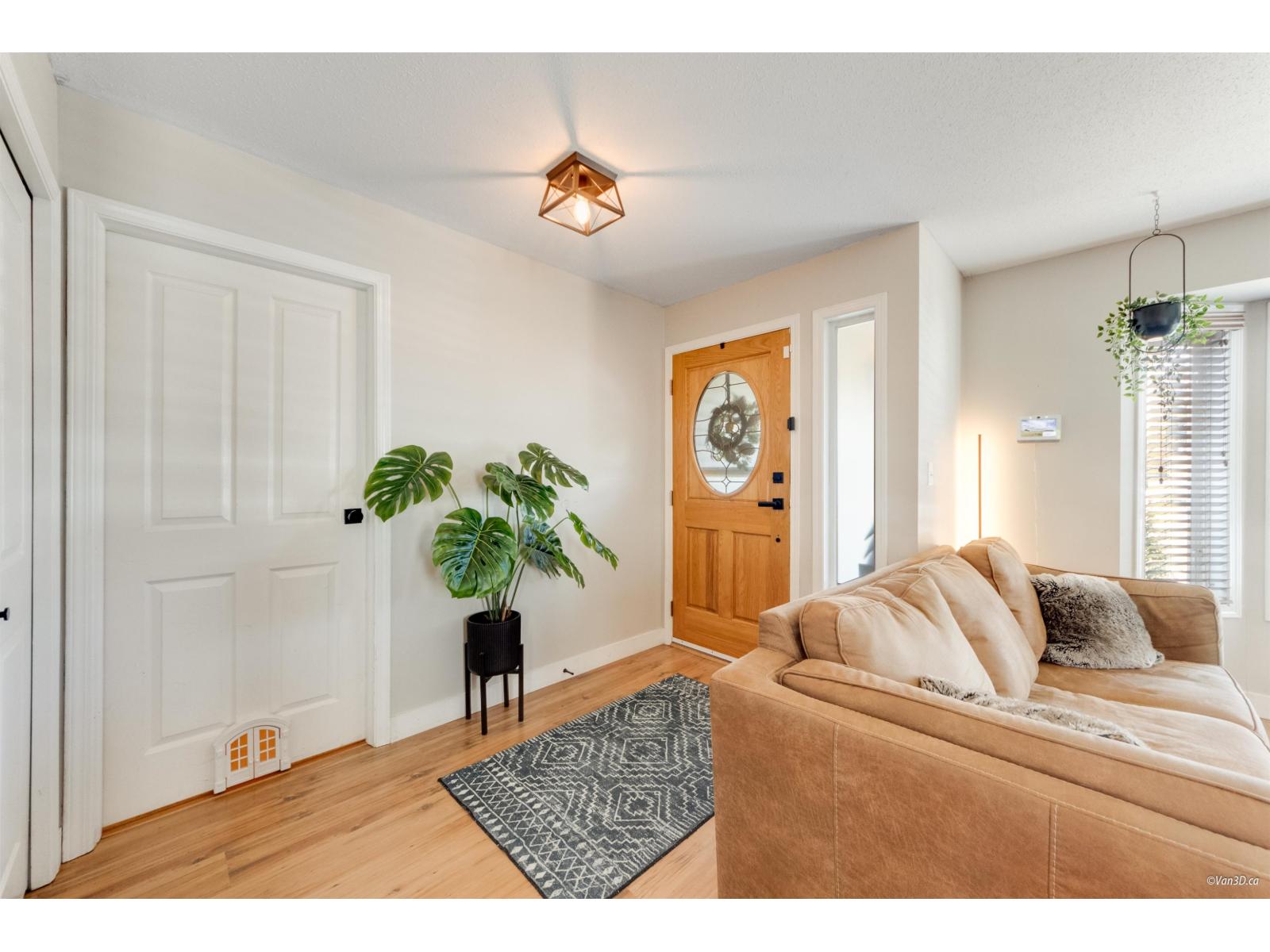 5856 Glendale Drive, Sardis South, Chilliwack, British Columbia  V2R 2Y5 - Photo 4 - R3125079