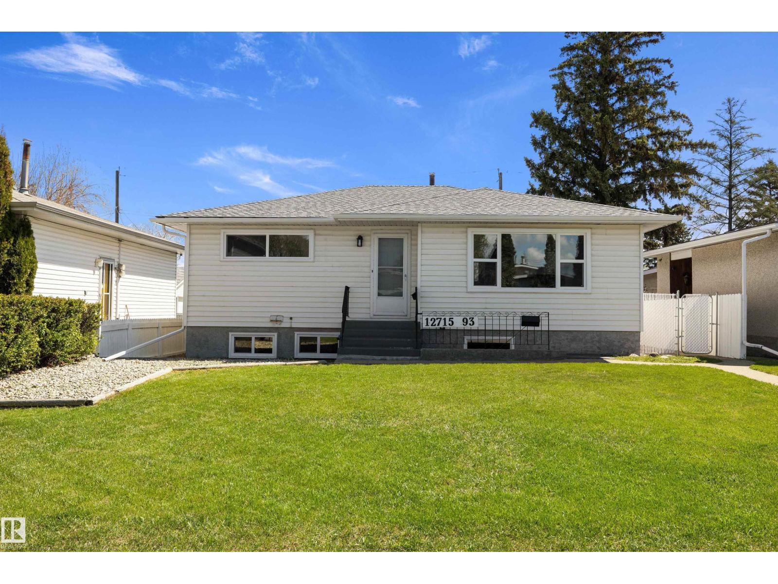 12715 / 12717 93 ST NW, edmonton, Alberta