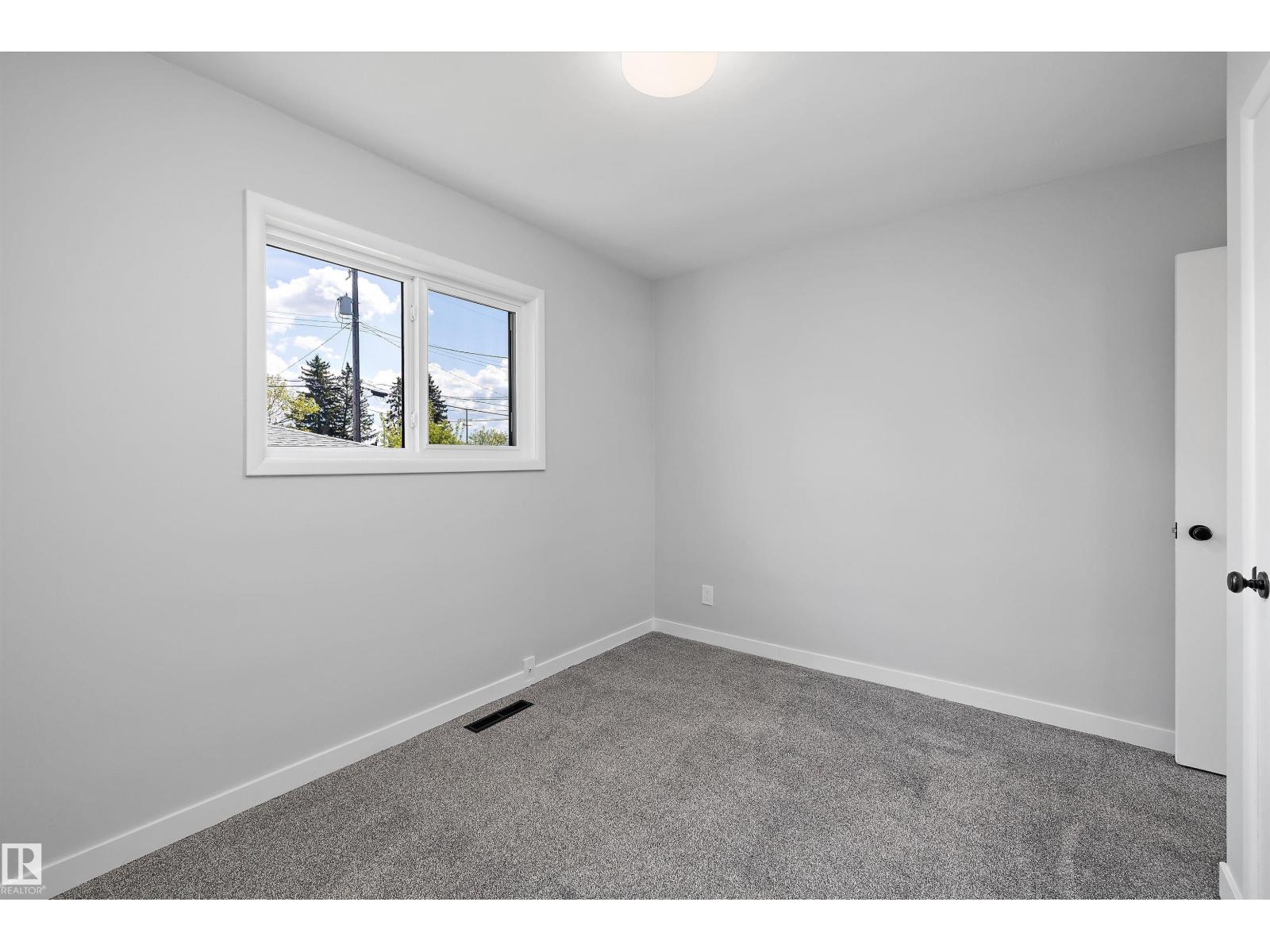 12715 / 12717 93 St Nw, Edmonton, Alberta  T5E 3S9 - Photo 19 - E4488604
