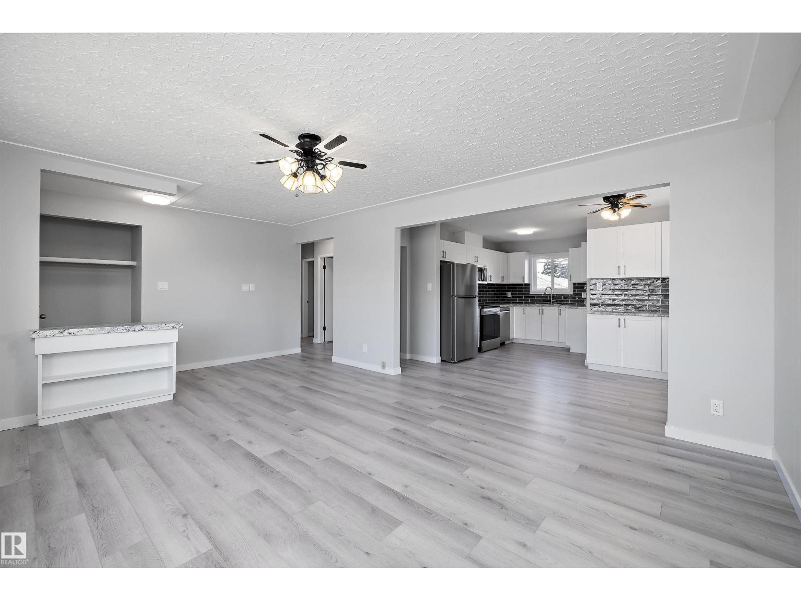 12715 / 12717 93 St Nw, Edmonton, Alberta  T5E 3S9 - Photo 6 - E4488604