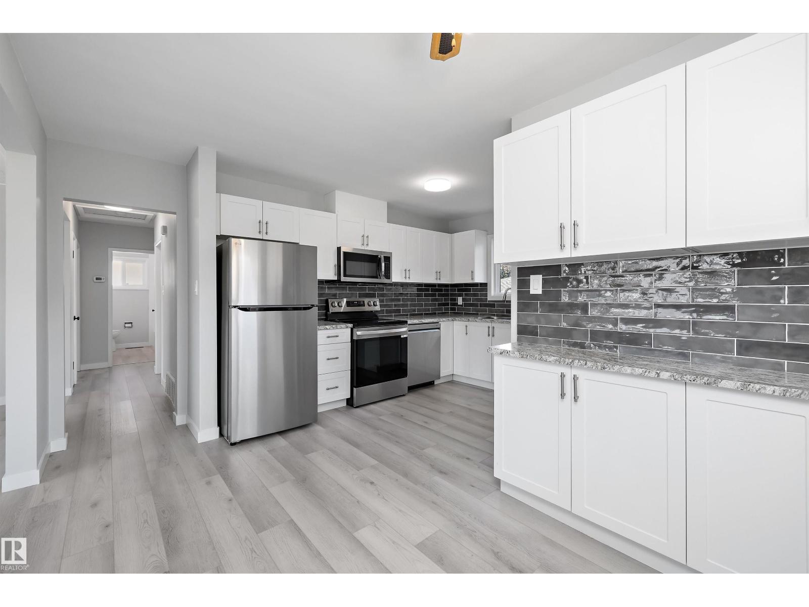 12715 / 12717 93 St Nw, Edmonton, Alberta  T5E 3S9 - Photo 9 - E4488604