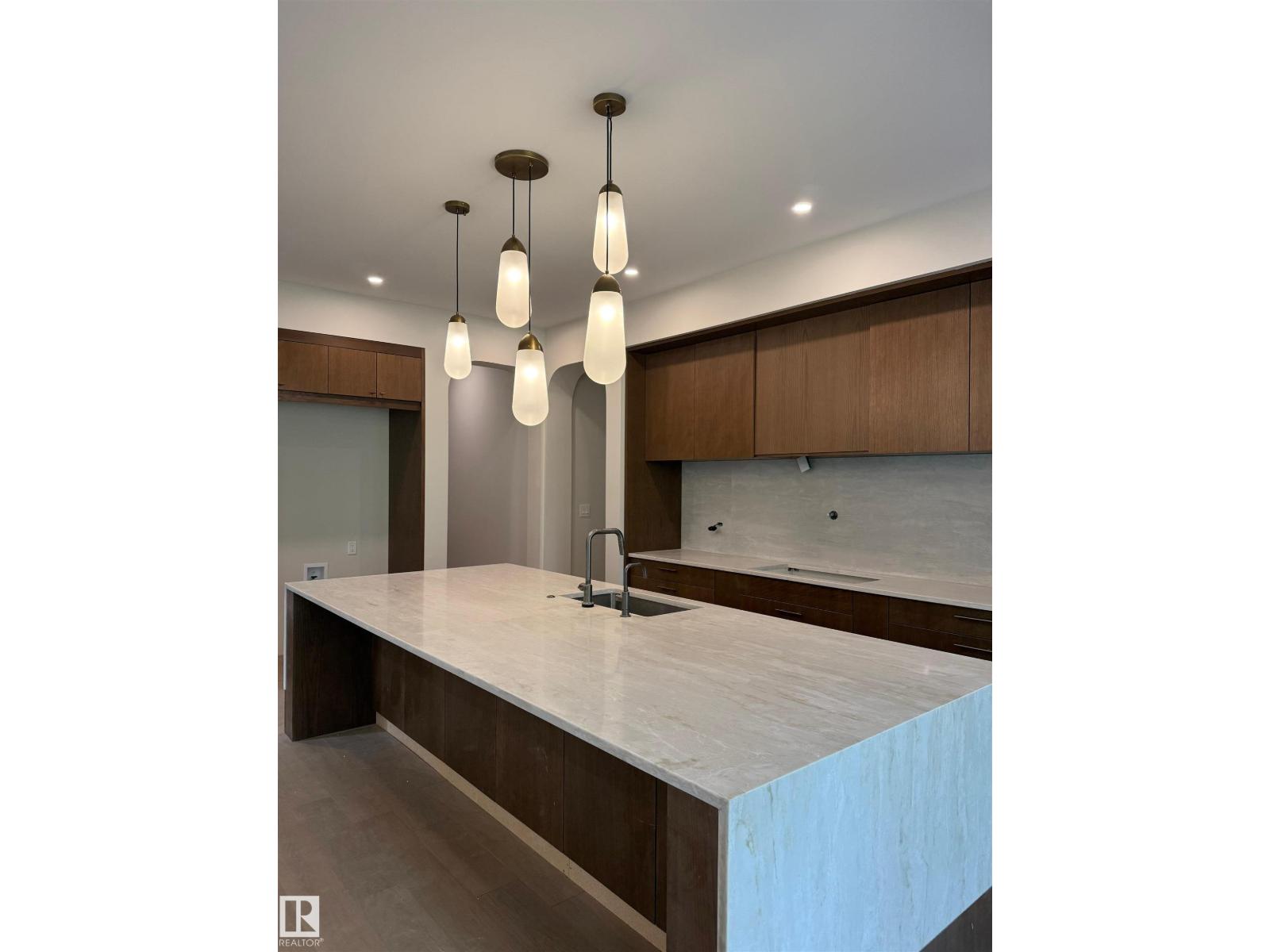 14702 Park Dr Nw, Edmonton, Alberta  T5R 5V4 - Photo 2 - E4488605