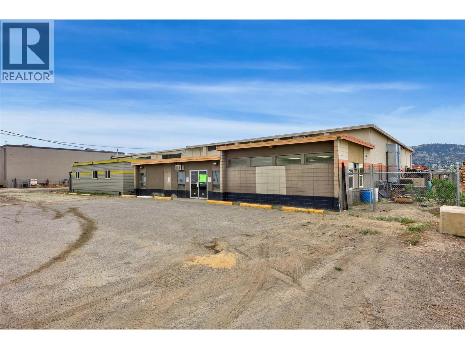 499 Chilcotin Road, Kamloops, British Columbia V2H 1A7 - Photo 2 - 10387744