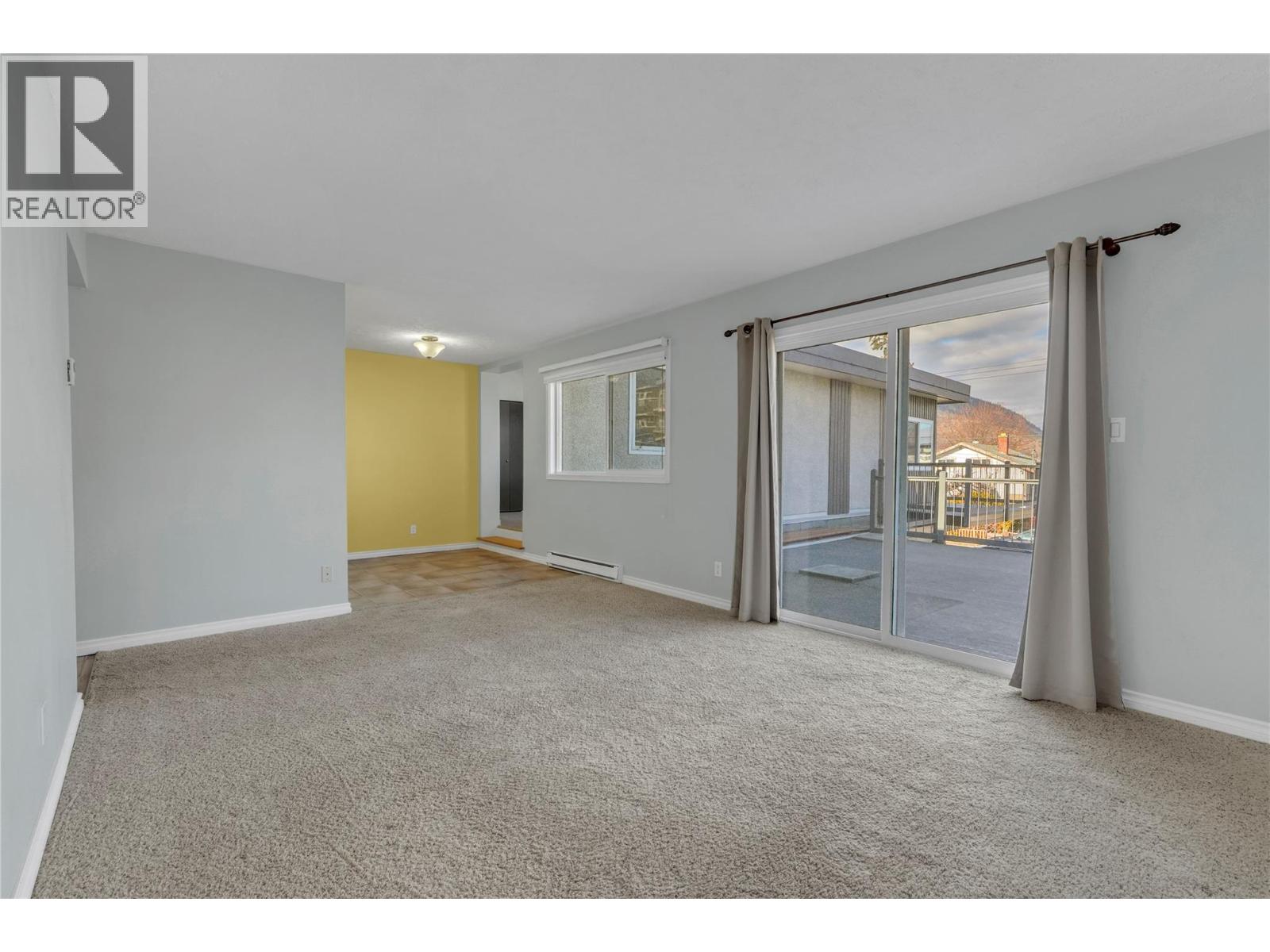 328 Nanaimo Avenue W, Penticton, British Columbia  V2A 1N7 - Photo 11 - 10388006