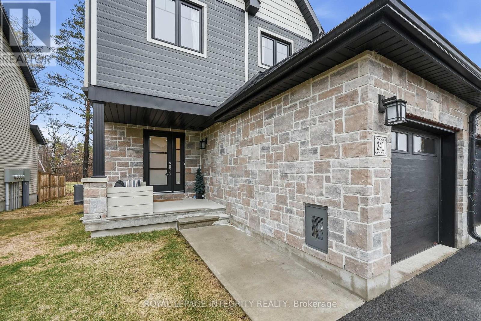 241 Dion Avenue, Clarence-Rockland, Ontario  K4K 0M3 - Photo 4 - X13145686