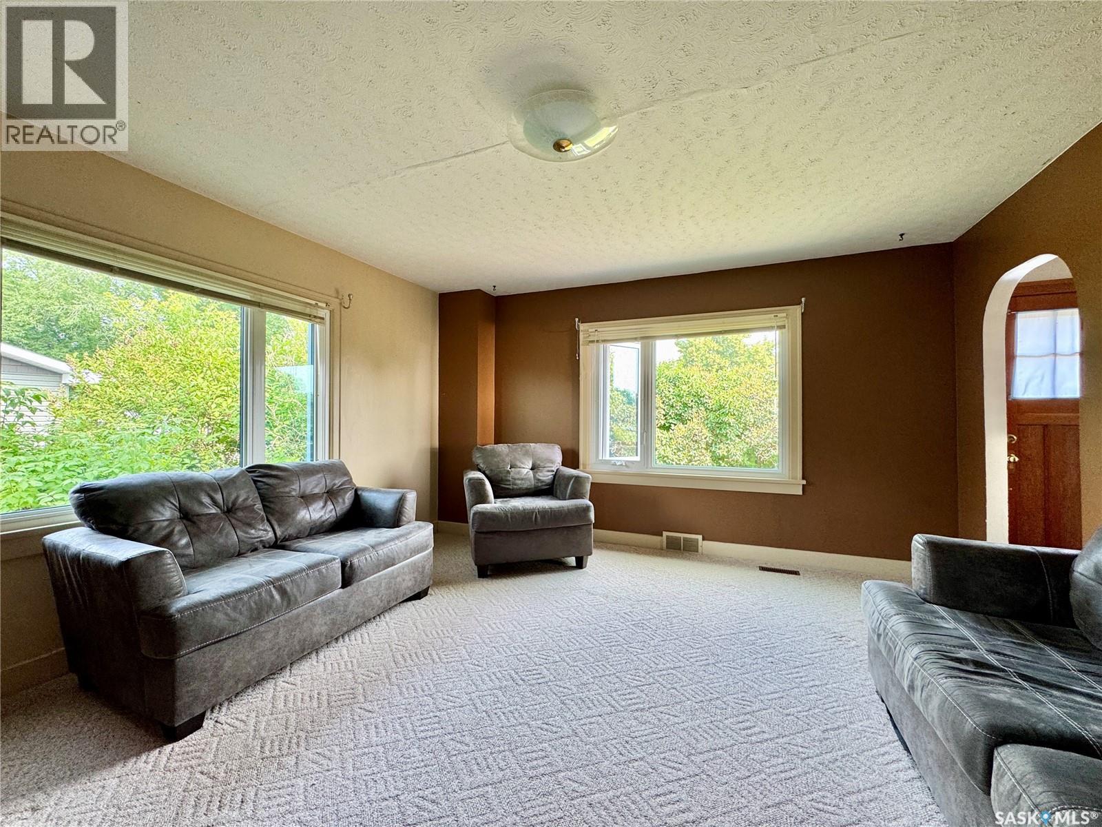 405 March Avenue E, Langenburg, Saskatchewan  S0A 0A0 - Photo 14 - SK036400