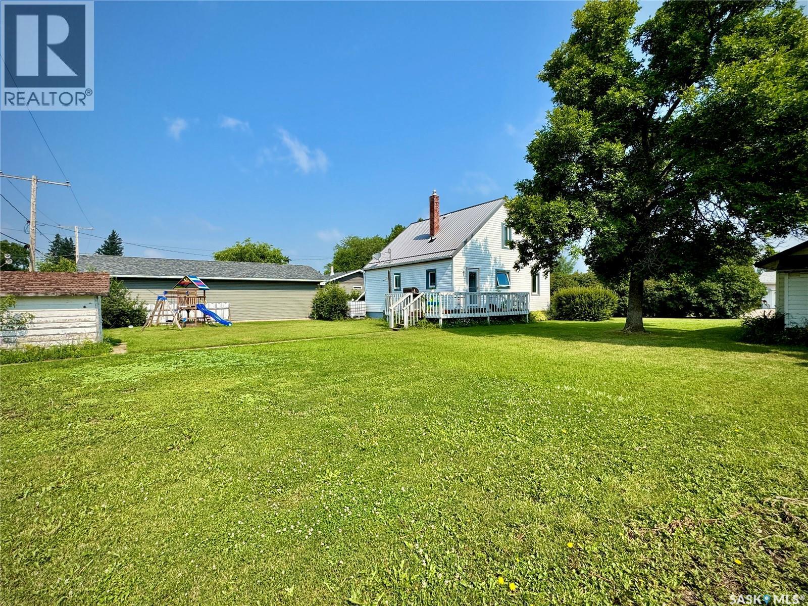 405 March Avenue E, Langenburg, Saskatchewan  S0A 0A0 - Photo 32 - SK036400