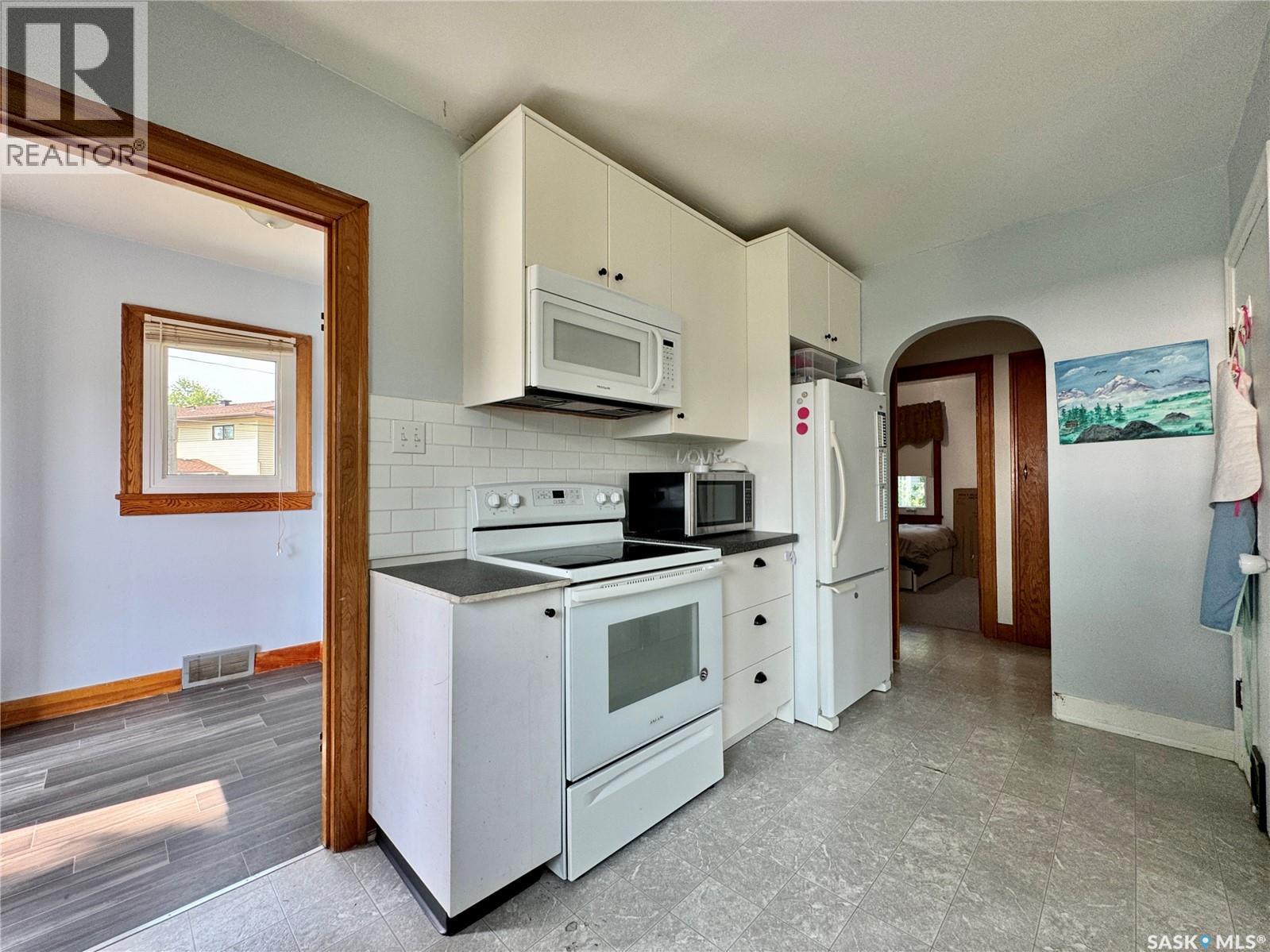 405 March Avenue E, Langenburg, Saskatchewan  S0A 0A0 - Photo 5 - SK036400
