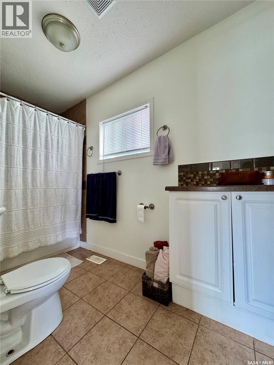 130 5th Street, Bredenbury, Saskatchewan  S0A 0H0 - Photo 9 - SK036399