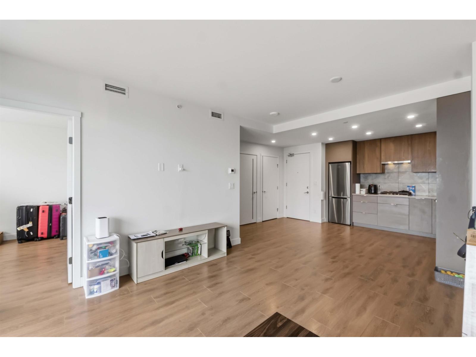 2401 13359 Old Yale Road, Surrey, British Columbia  V3T 0S4 - Photo 13 - R3125073