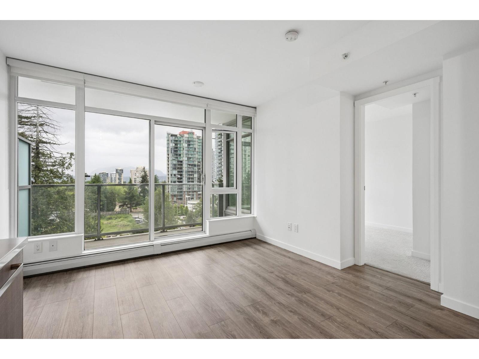 704 13350 Central Avenue, Surrey, British Columbia V3T 0S1 - Photo 5 - R3125086