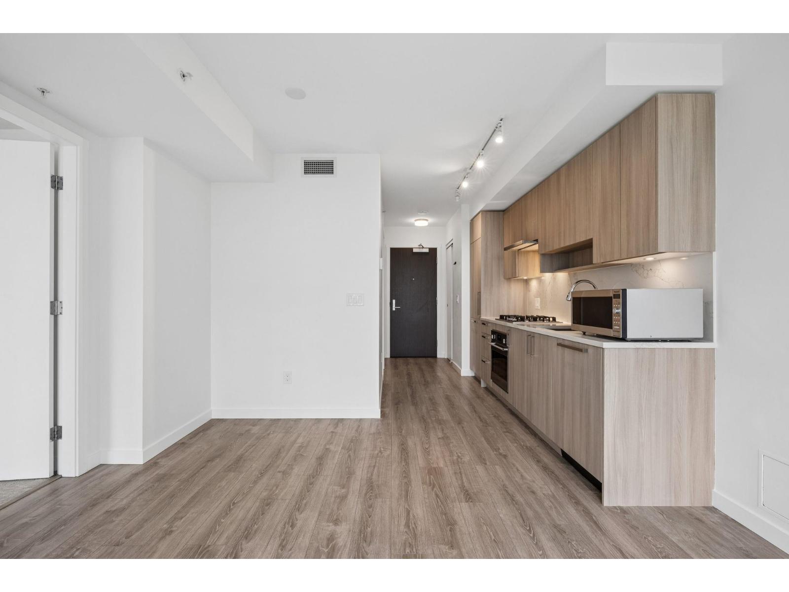 704 13350 Central Avenue, Surrey, British Columbia V3T 0S1 - Photo 7 - R3125086