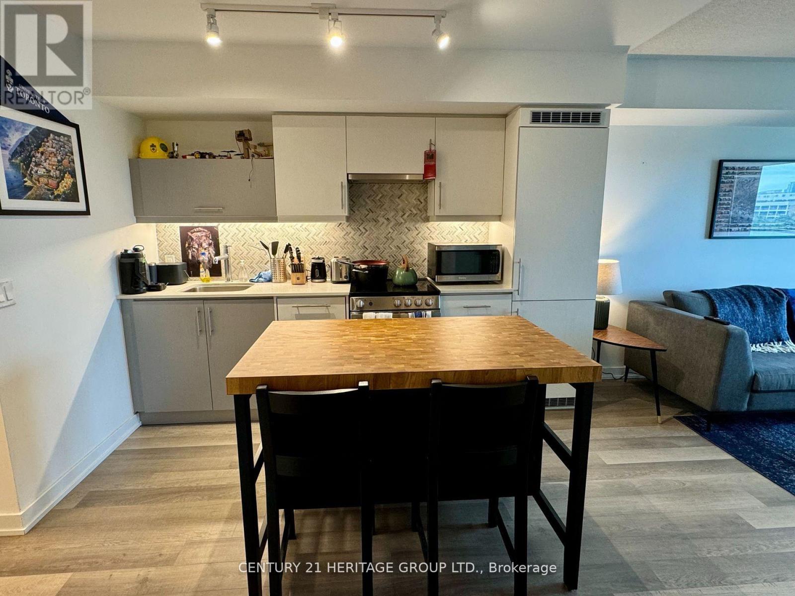 602 - 181 Huron Street, Toronto, Ontario  M5T 2B6 - Photo 3 - C13145746