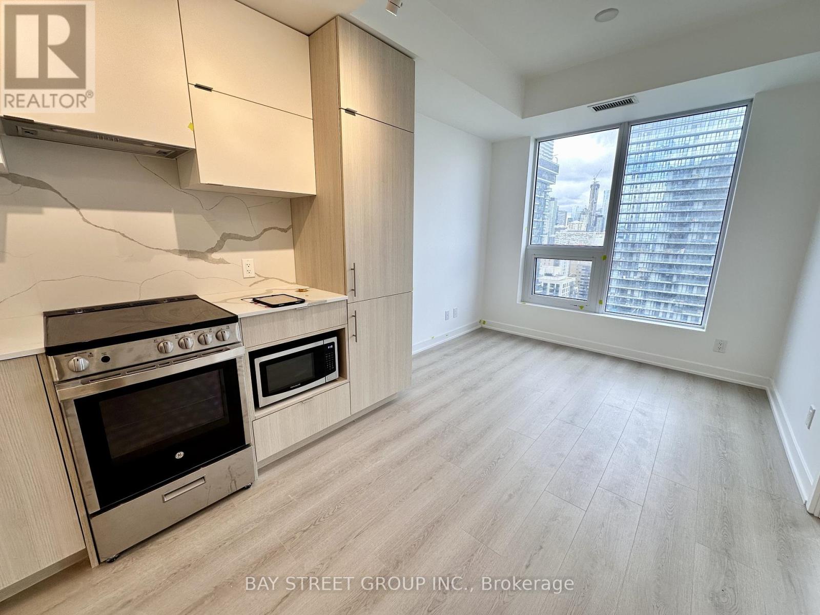 2702 - 100 Queen Street E, Toronto, Ontario  M5C 0B5 - Photo 4 - C13145780