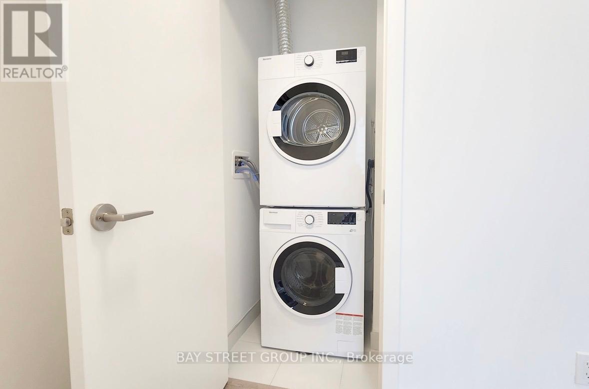 2702 - 100 Queen Street E, Toronto, Ontario  M5C 0B5 - Photo 7 - C13145780