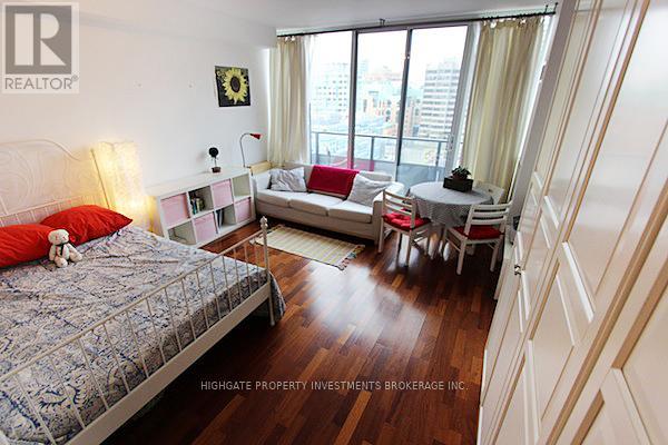 1835 - 111 Elizabeth Street, Toronto, Ontario  M5G 1P7 - Photo 2 - C13145838