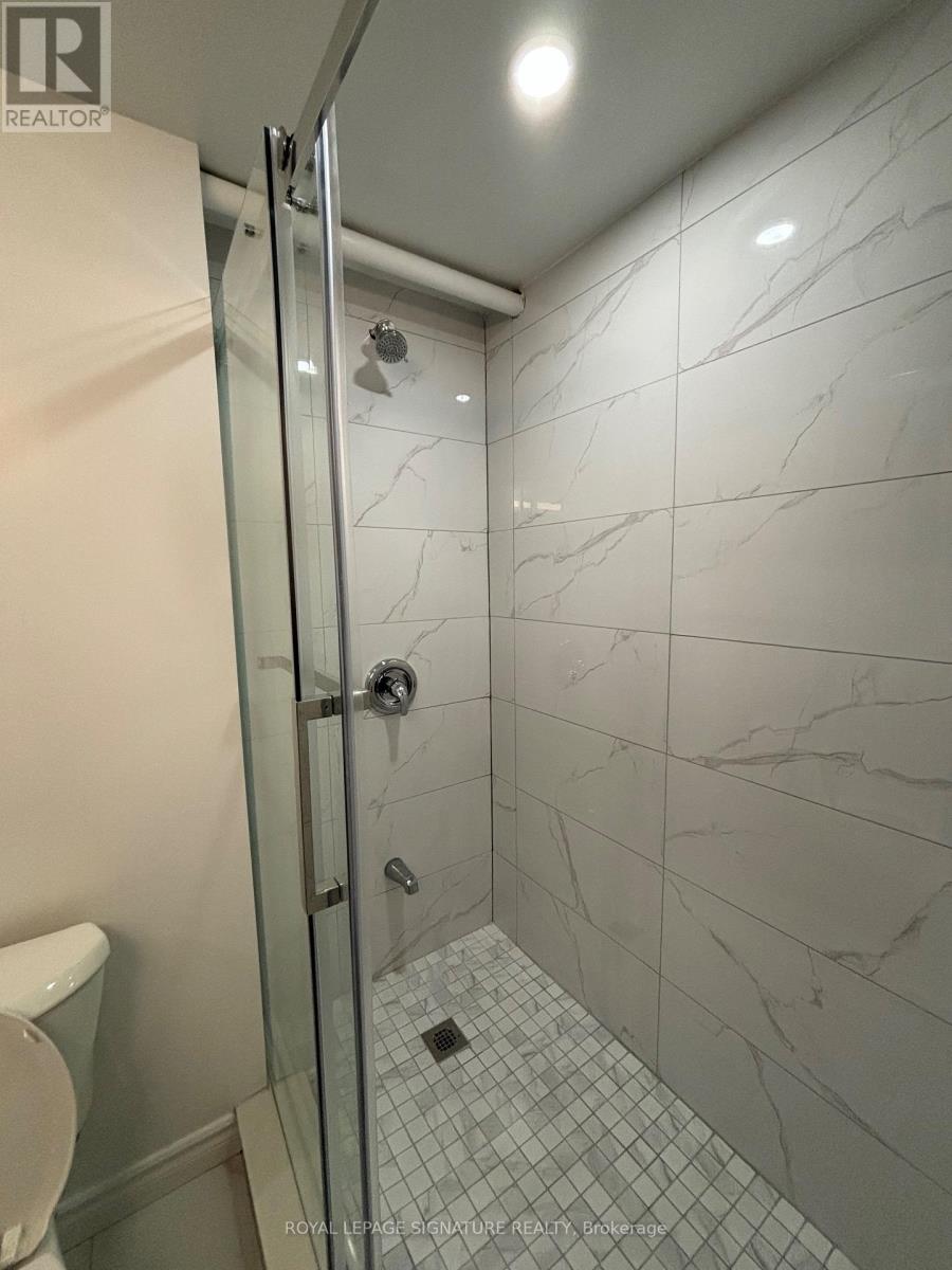 Lower 2 - 95 Braemar Avenue, Toronto, Ontario  M5P 2L3 - Photo 8 - C13145888