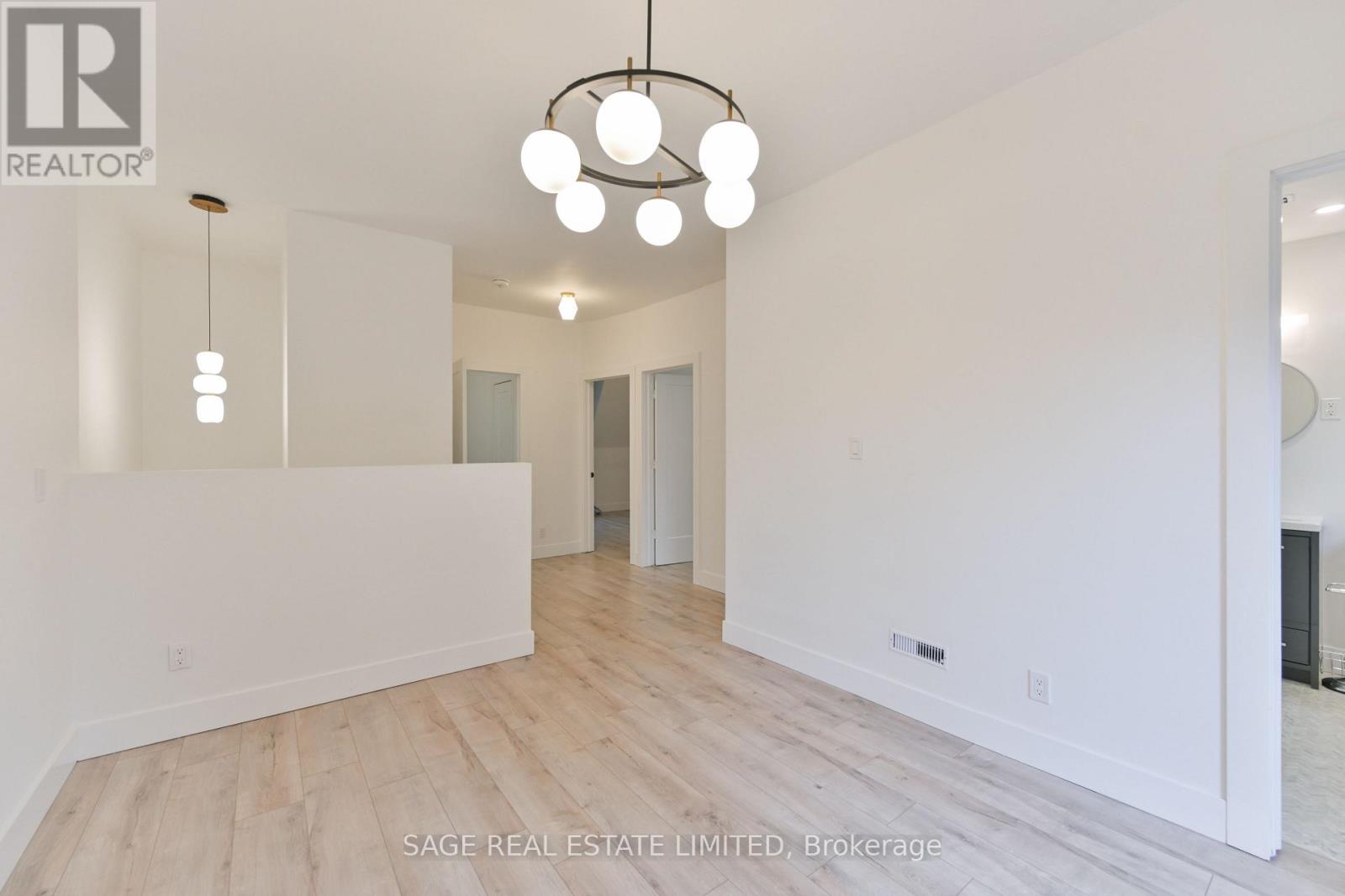 Main - 25 Palmerston Avenue, Toronto, Ontario  M6J 2H9 - Photo 11 - C13145944