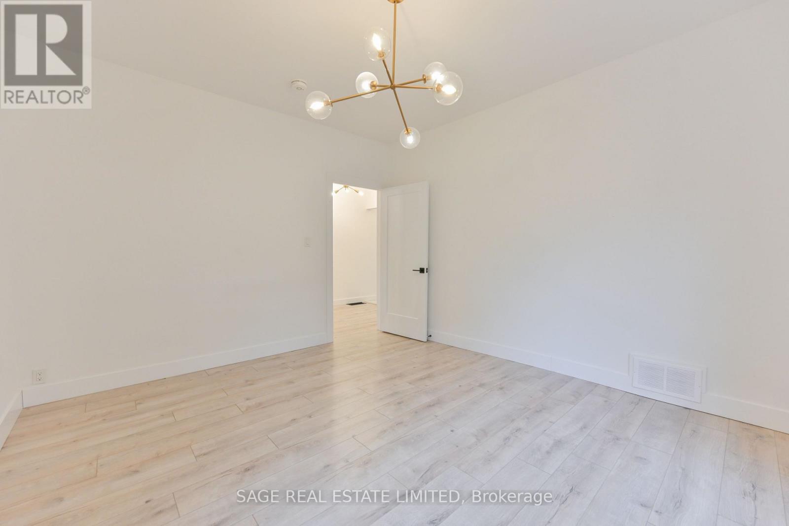 Main - 25 Palmerston Avenue, Toronto, Ontario  M6J 2H9 - Photo 6 - C13145944