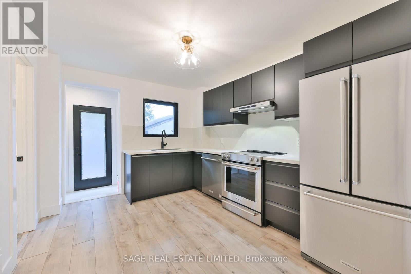 Main - 25 Palmerston Avenue, Toronto, Ontario  M6J 2H9 - Photo 7 - C13145944