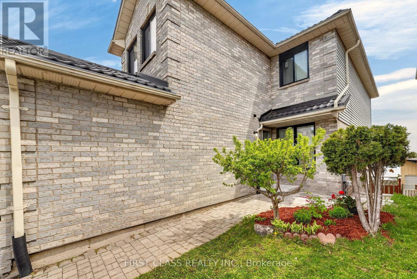 2109 Denby Drive, Pickering, Ontario  L1X 1Y8 - Photo 32 - E13145756