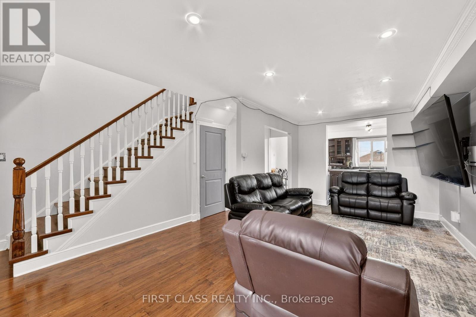 2109 Denby Drive, Pickering, Ontario  L1X 1Y8 - Photo 5 - E13145756