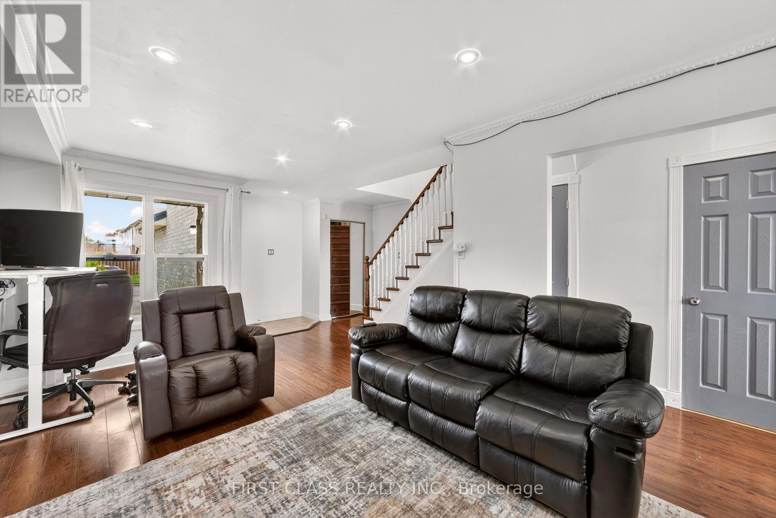 2109 Denby Drive, Pickering, Ontario  L1X 1Y8 - Photo 6 - E13145756