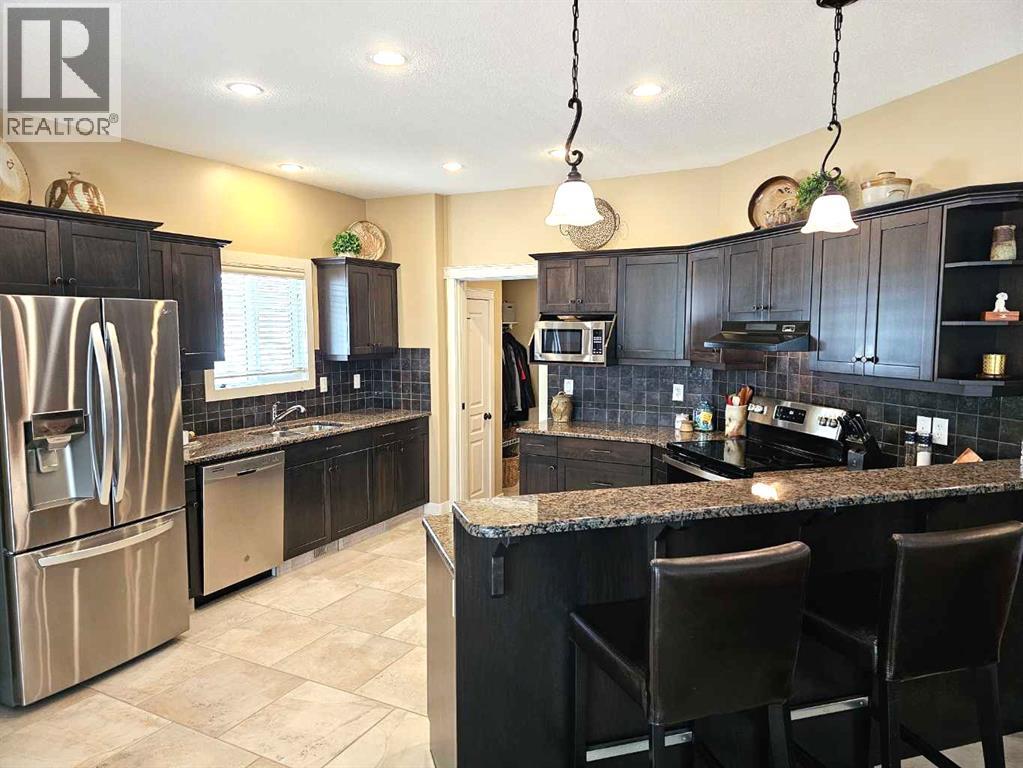 230 Firelight Crescent W, Lethbridge, Alberta  T1J 4W1 - Photo 10 - A2312091