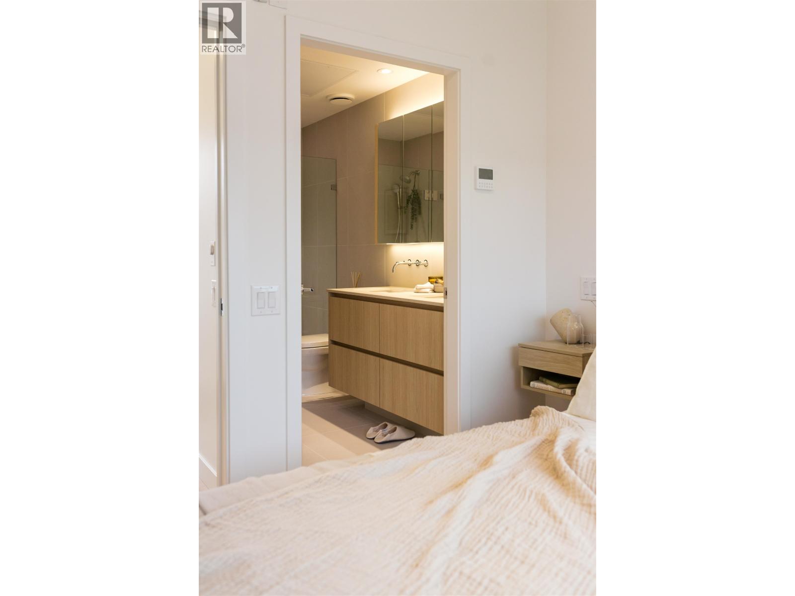 2406 E 12th Avenue, Vancouver, British Columbia  V5M 2E1 - Photo 19 - R3121075