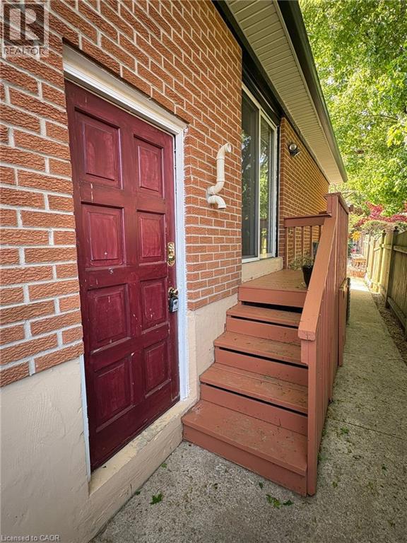 357 Gage Court Unit# Lower, Burlington, Ontario  L7T 4E1 - Photo 3 - 40823698