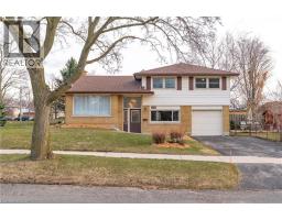 135 BURBANK Road, Kitchener, Ontario