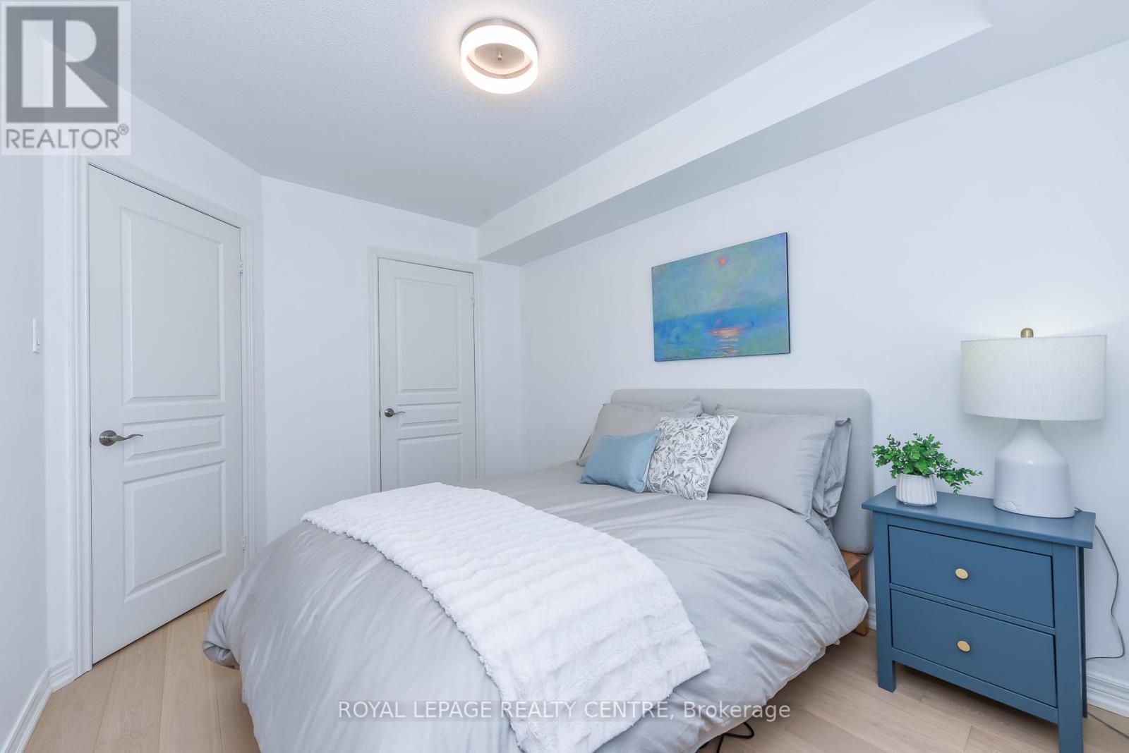 210 - 60 Rosewood Avenue, Mississauga, Ontario  L5G 4W2 - Photo 24 - W13143124