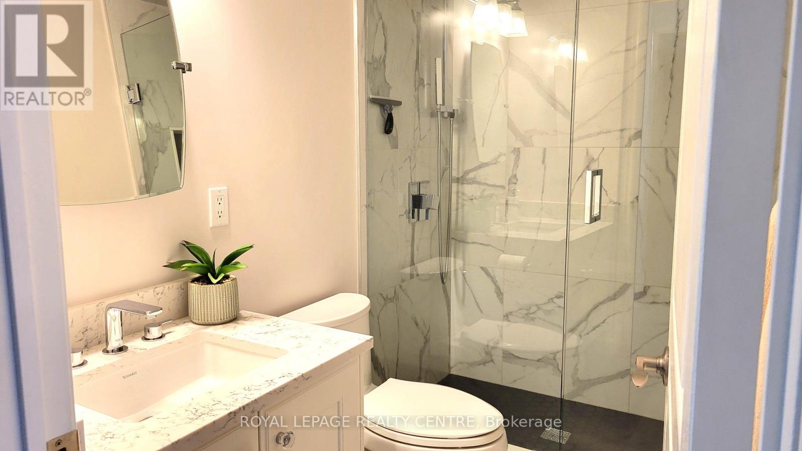 210 - 60 Rosewood Avenue, Mississauga, Ontario  L5G 4W2 - Photo 23 - W13143124