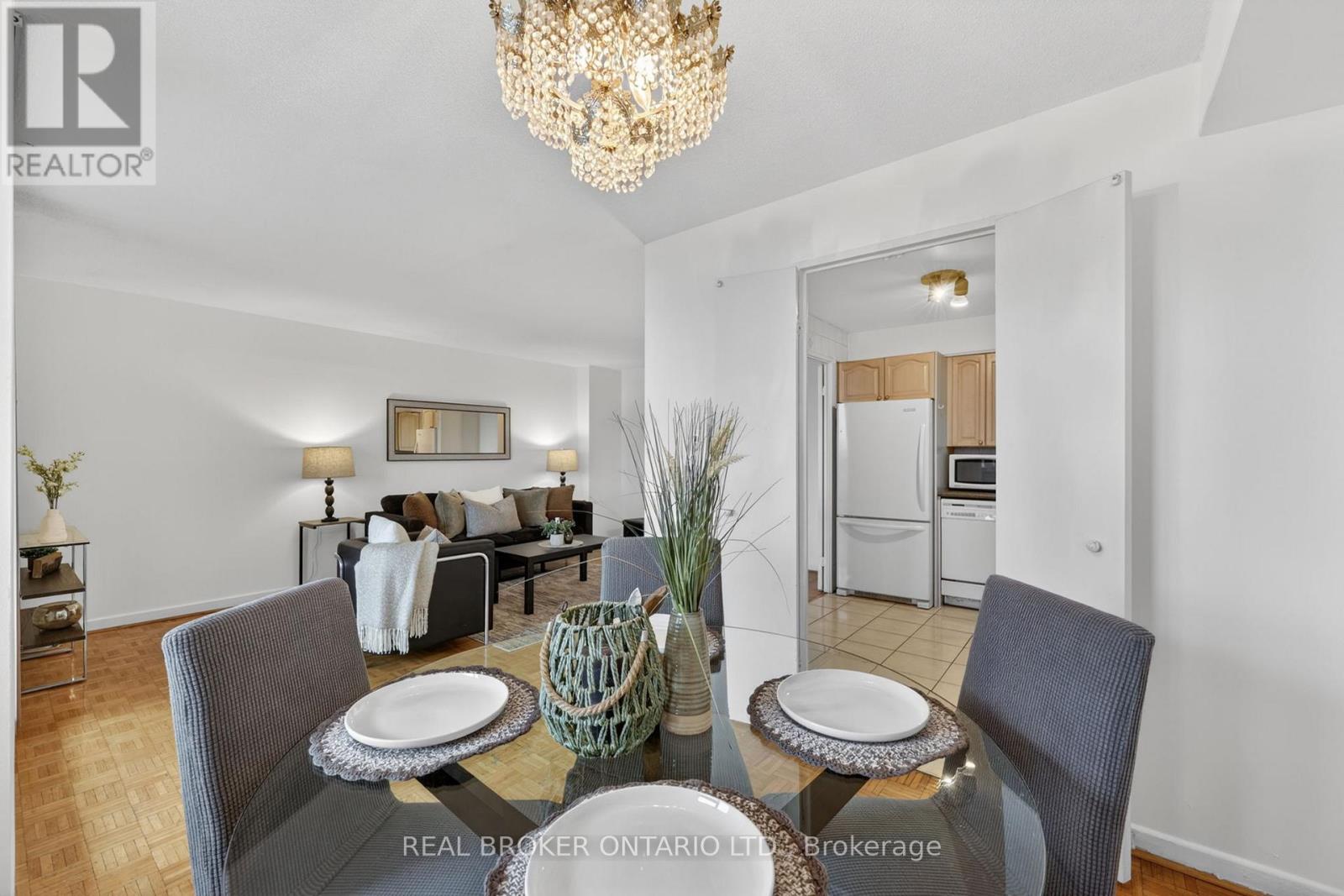 901 - 80 Inverlochy Boulevard, Markham, Ontario  L3T 4P3 - Photo 4 - N13145710