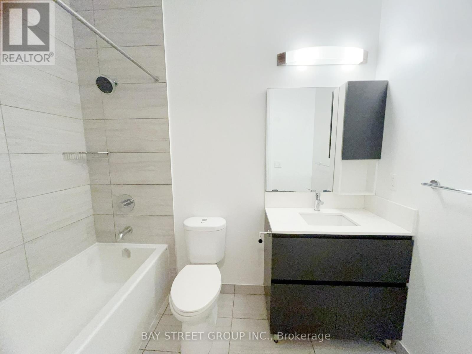 107 - 15 Water Walk Drive, Markham, Ontario  L6G 0G3 - Photo 15 - N13145804