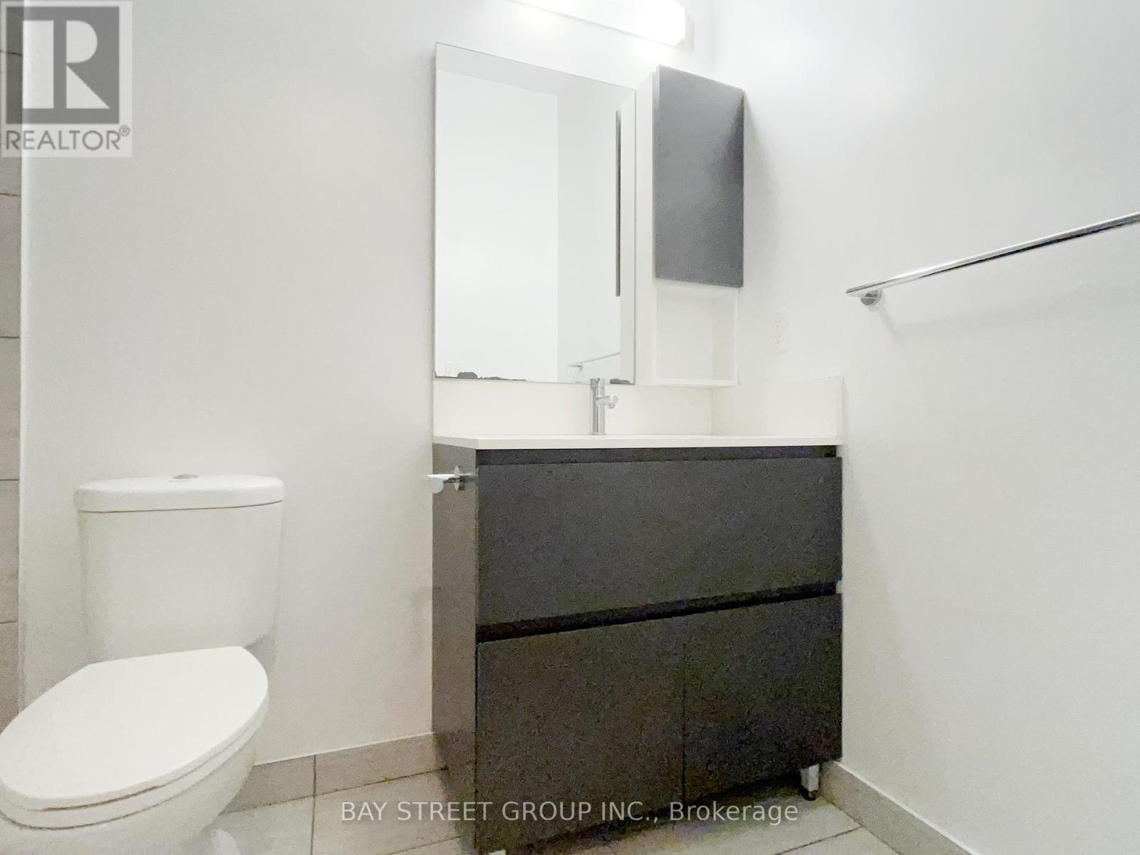107 - 15 Water Walk Drive, Markham, Ontario  L6G 0G3 - Photo 17 - N13145804