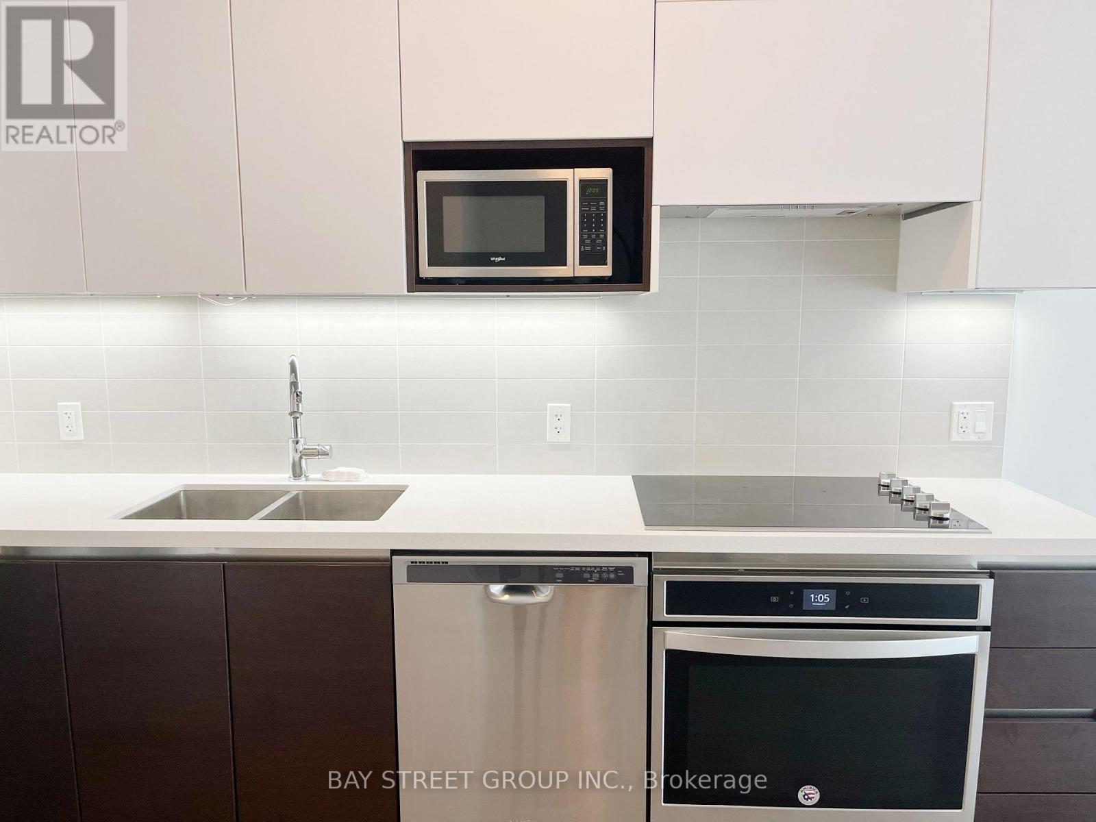 107 - 15 Water Walk Drive, Markham, Ontario  L6G 0G3 - Photo 8 - N13145804