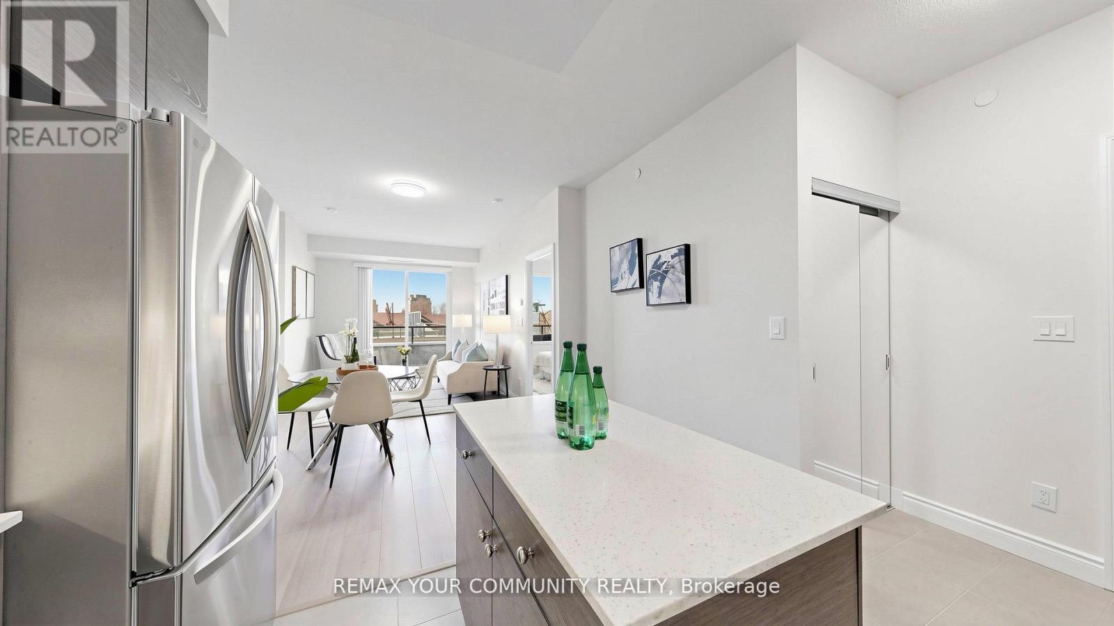 517 - 325 South Park Road, Markham, Ontario  L3T 0B8 - Photo 4 - N13145882