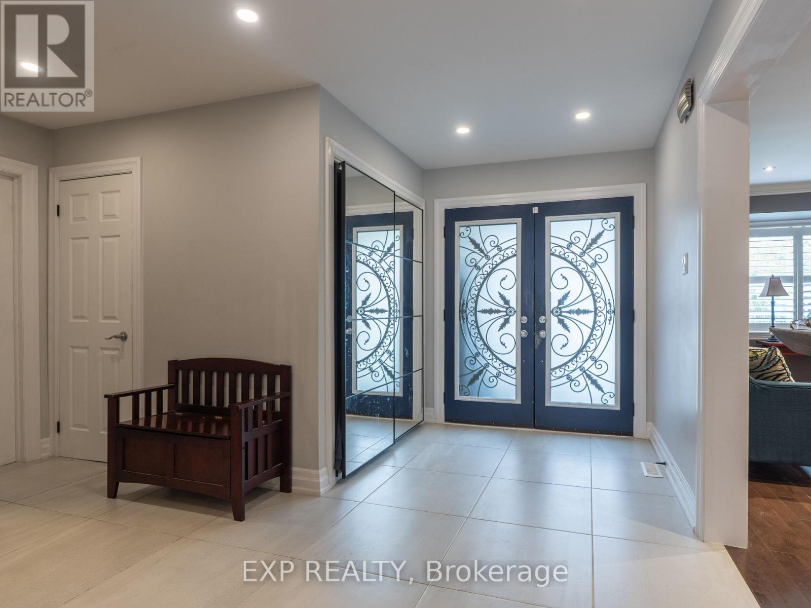 142 Savage Road, Newmarket, Ontario L3X 1R3 - Photo 4 - N13145950