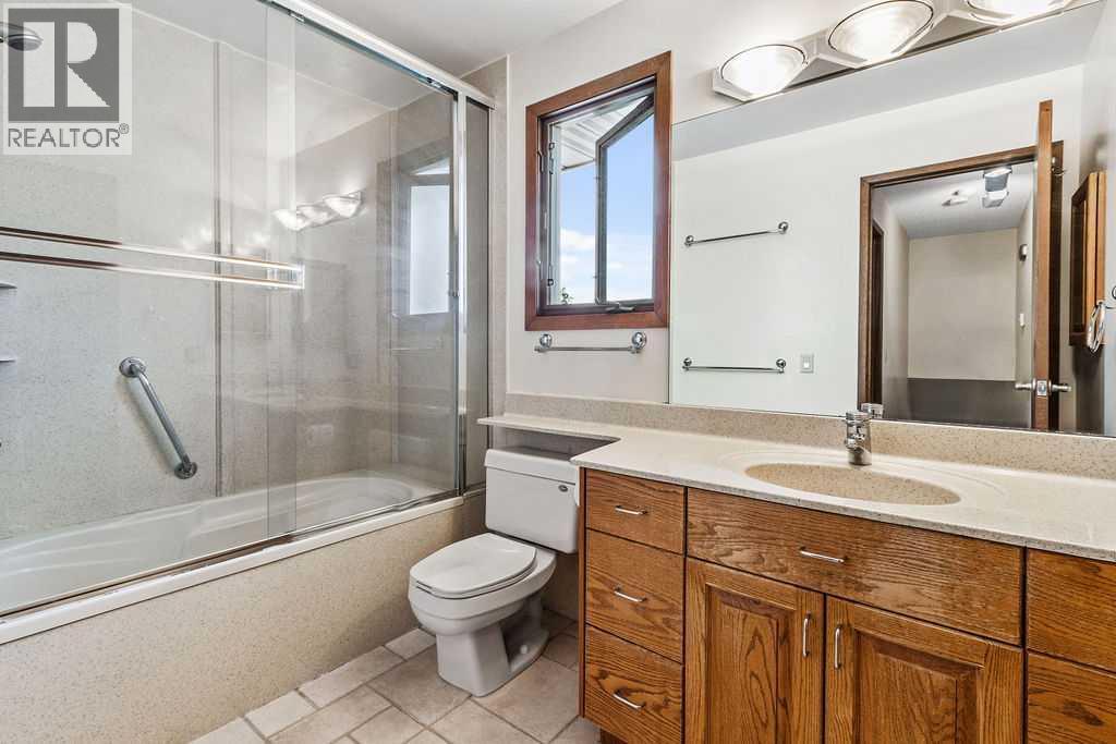 652 Dalmeny Hill Nw, Calgary, Alberta  T3A 1T6 - Photo 16 - A2311707