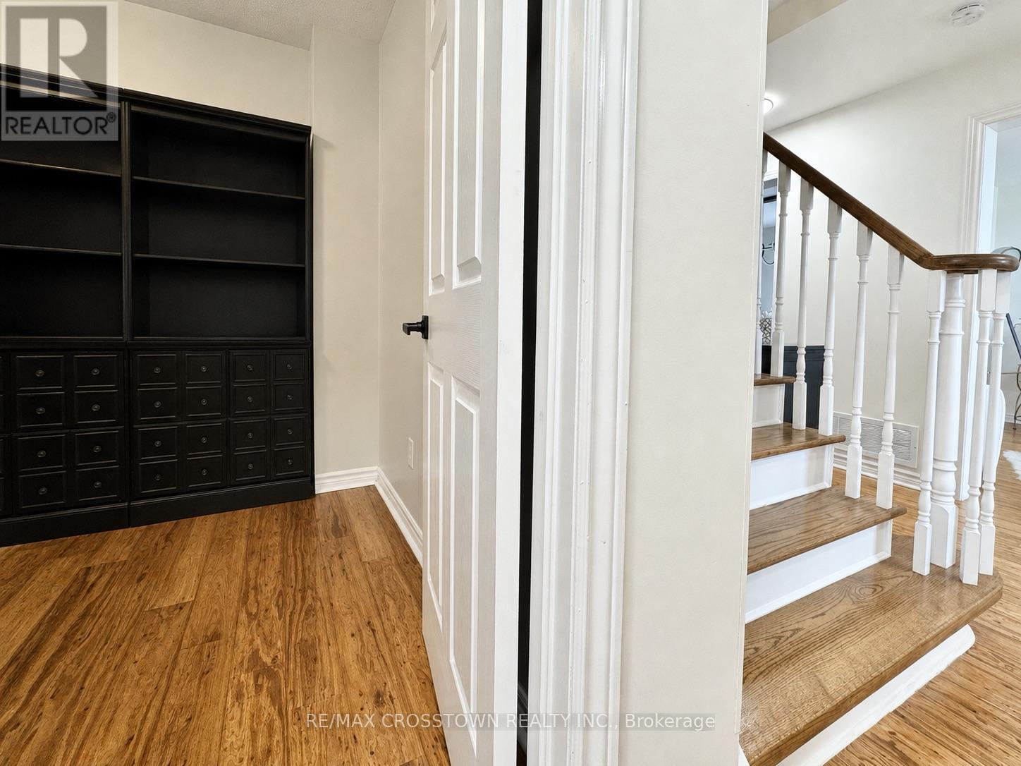 25 Nicole Marie Avenue, Barrie (East Bayfield), Ontario  L4M 6Z1 - Photo 11 - S13145892