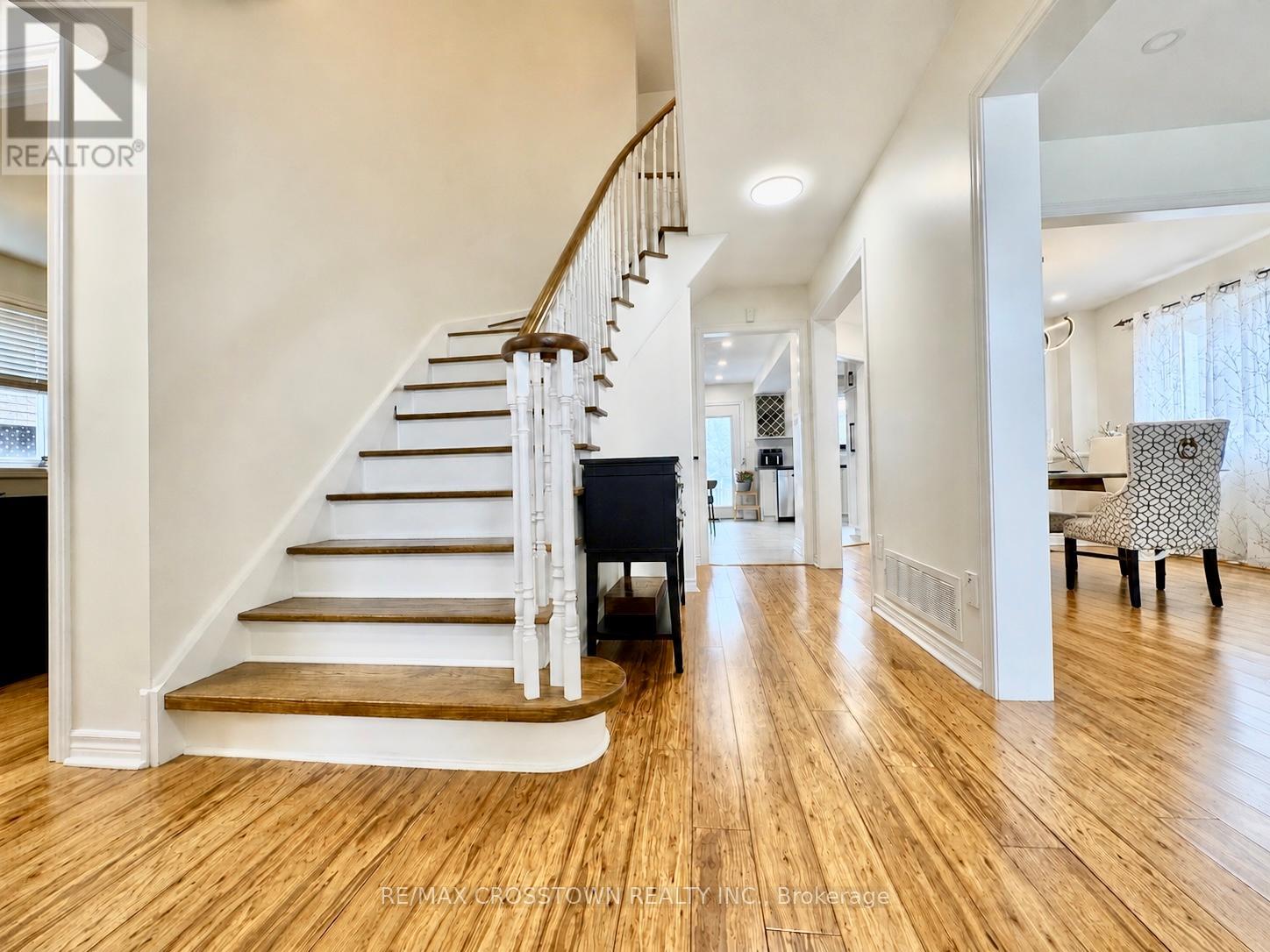 25 Nicole Marie Avenue, Barrie (East Bayfield), Ontario  L4M 6Z1 - Photo 3 - S13145892
