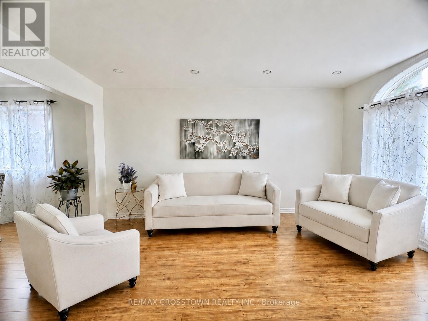 25 Nicole Marie Avenue, Barrie (East Bayfield), Ontario  L4M 6Z1 - Photo 4 - S13145892