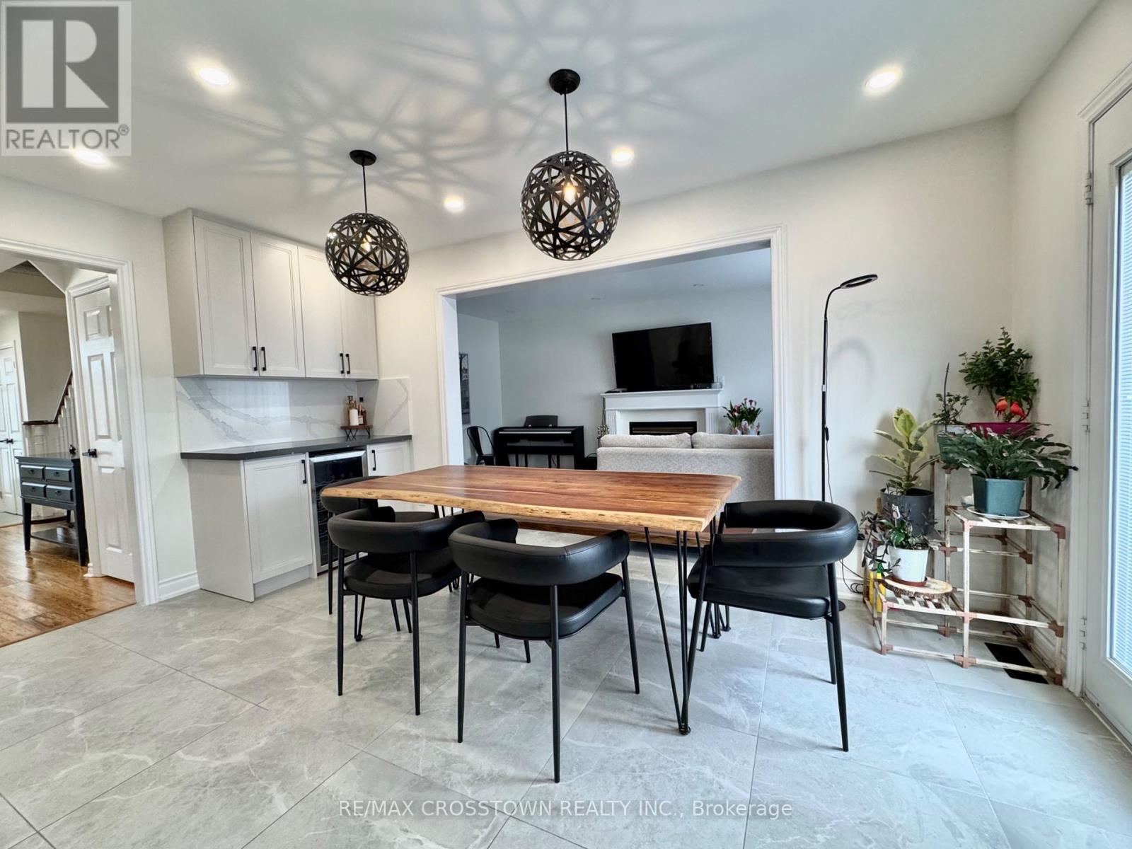 25 Nicole Marie Avenue, Barrie (East Bayfield), Ontario  L4M 6Z1 - Photo 8 - S13145892