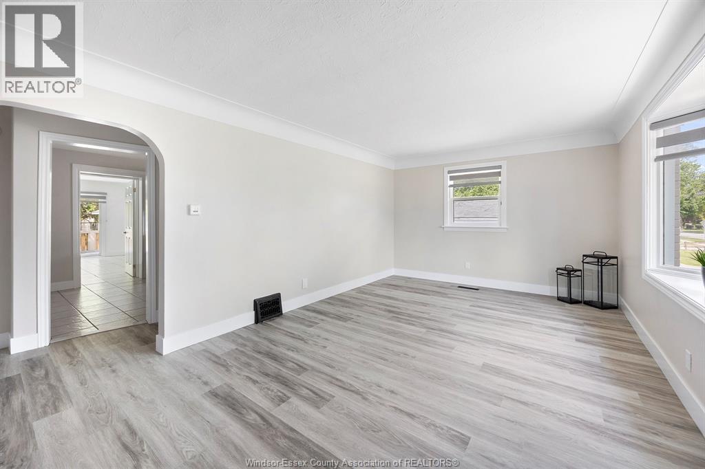 1073 Jefferson, Windsor, Ontario N9S 2R2 - Photo 10 - 26011507
