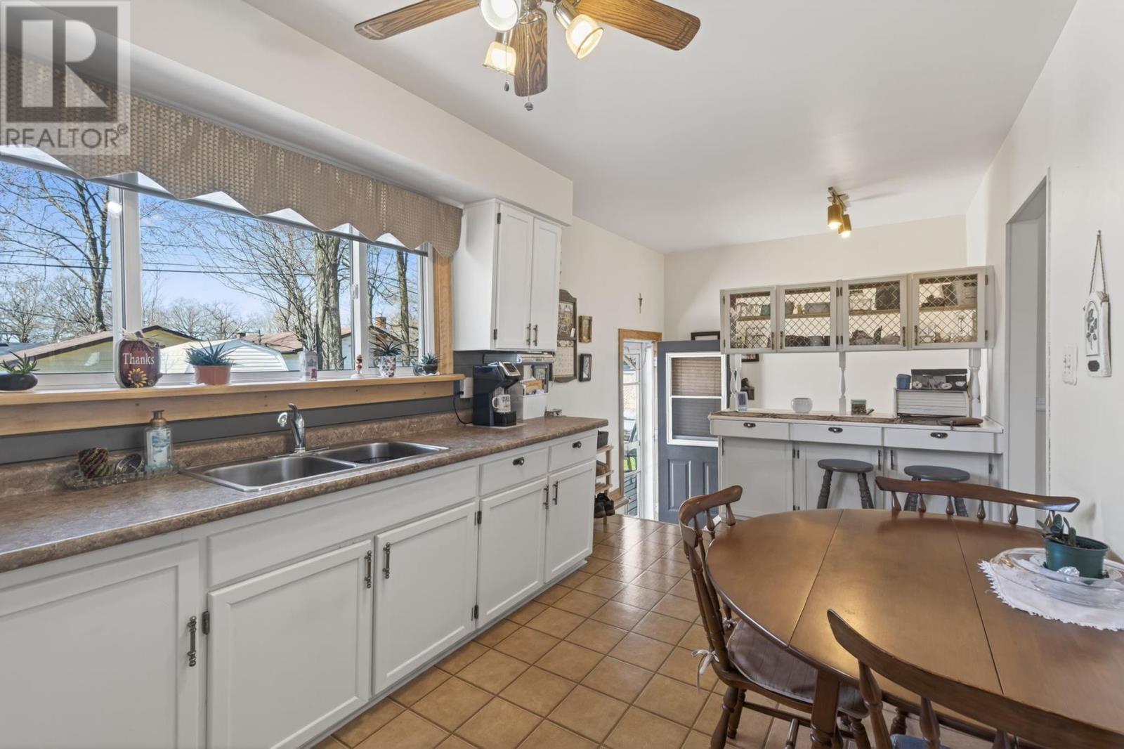 15 Pinemore Blvd, Sault Ste. Marie, Ontario P6B 4E4 - Photo 11 - SM261045