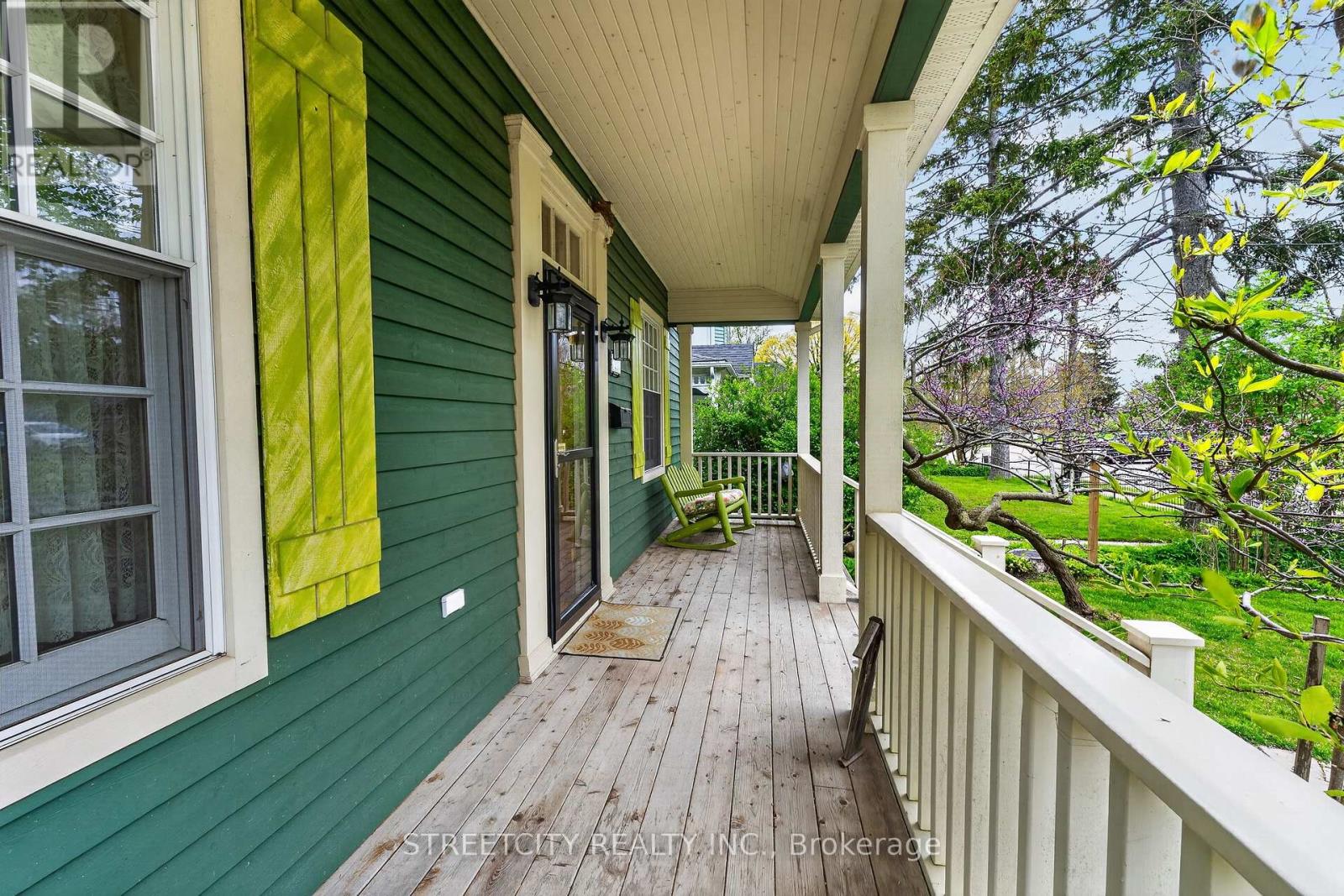 24 Centre Street, St. Thomas, Ontario  N5R 2Z2 - Photo 3 - X13126242