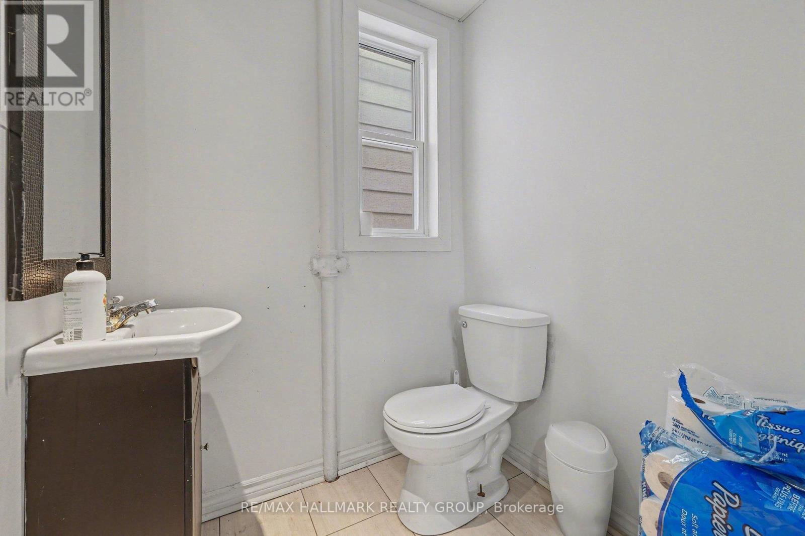 638-640 Somerset Street W, Ottawa, Ontario  K1R 5K4 - Photo 19 - X12956190