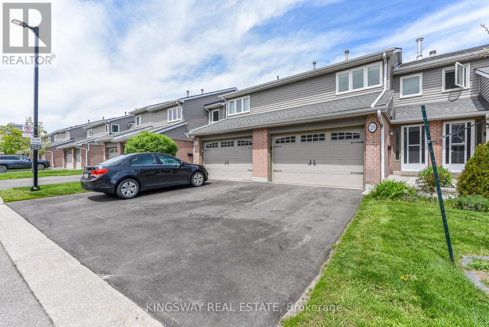 29 - 3125 Fifth Line W, Mississauga, Ontario L5L 3S8 - Photo 1 - W13145680