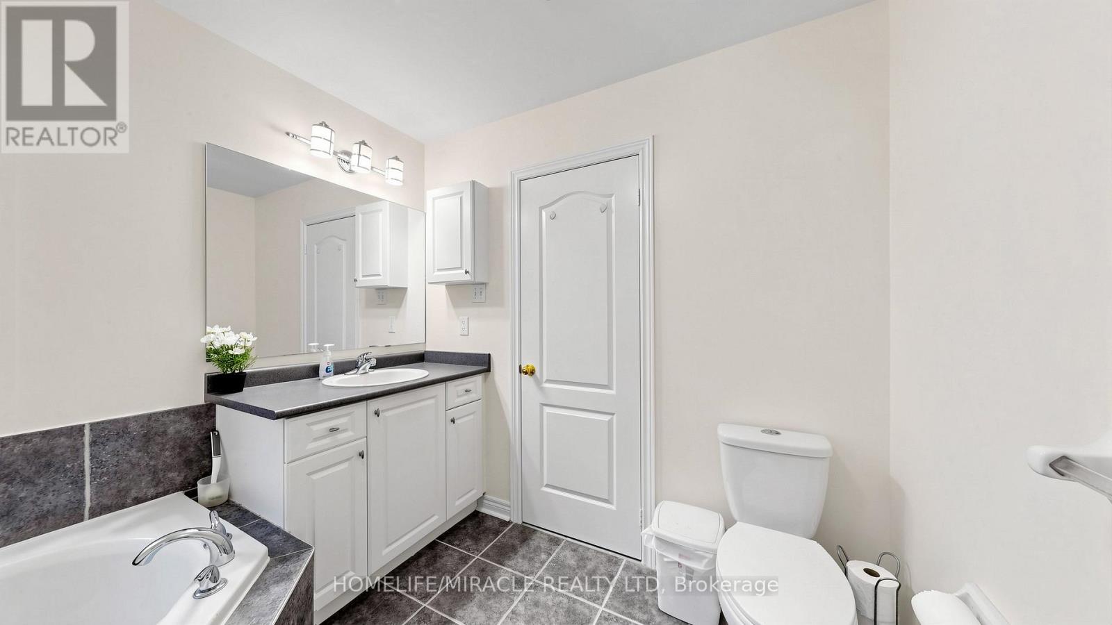 66 Rocky Point Crescent, Brampton, Ontario  L6V 4R7 - Photo 22 - W13145734